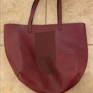 Maroon tote